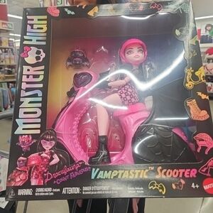Monster High Pink and Black Vampastic Scooter Set